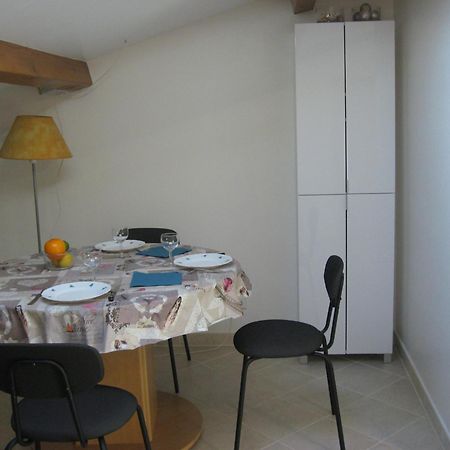 Ferienwohnung T 2 Avec Velux Sous Les Combes De 34 M2 La Londe-les-Maures Exterior foto