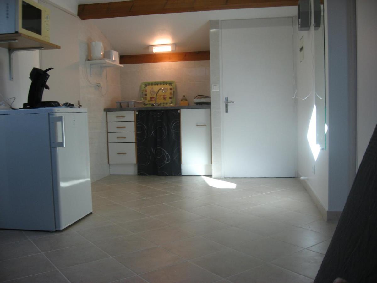 Ferienwohnung T 2 Avec Velux Sous Les Combes De 34 M2 La Londe-les-Maures Exterior foto