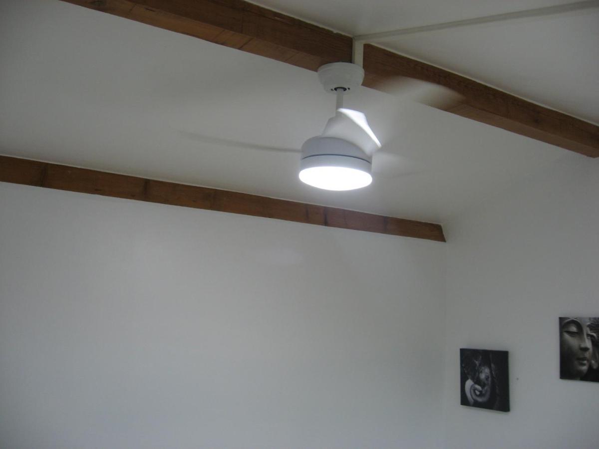 Ferienwohnung T 2 Avec Velux Sous Les Combes De 34 M2 La Londe-les-Maures Exterior foto